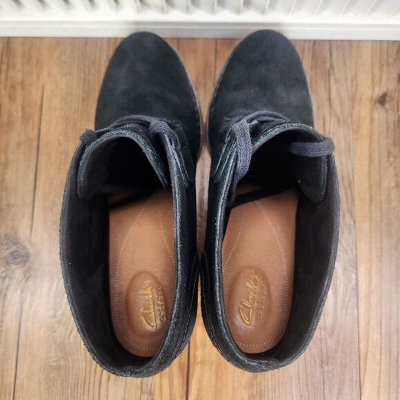 Clarks Artisan Carleta Lyon Womens Sz 10M Black Suede Heeled Ankle Booties Boots - Picture 7 of 12